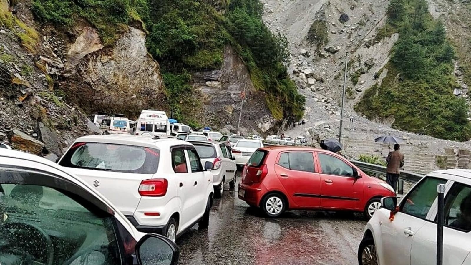 Uttarakhand rains block roads