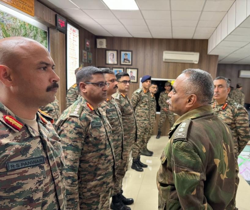 COAS Manoj Pande Interacts With Commanders In Ground Zero Poonch Sector - Photo Shared by Indian Army