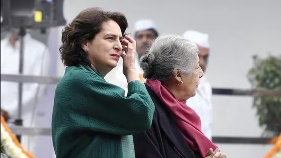 Congress Gen Seecretary Priyanka Gandhi Vadra at Congress party's 139th Foundation Day Celebration on Thursday - ANI Photo