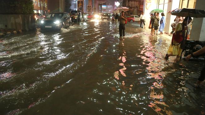 Flooded Streets of Kochi - The Hindu